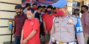 Haji Kibal dkk saat usai dipaparkan di Mapolres Tanjungbalai, Kamis (2/6/2020). (ist/metro24jam.com