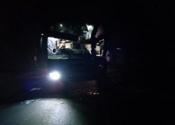 Sopir ALS diduga mengantuk, tabrak pantat truk hingga tabrak Pohon