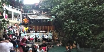 Kutipan liar di pemandian  Bah Damanik resahkan pengunjung