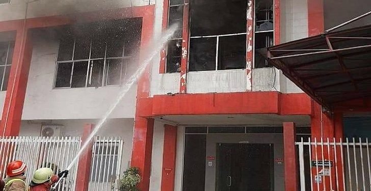 Plaza Telkom Pekanbaru Terbakar, Jaringan Telkomsel Langsung Down