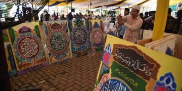 Salah Satu Cabang Favorit Pengunjung MTQ ke-37 Sumut,Kaligrafi Dekorasi.