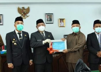 Bupati Dairi Sampaikan Nota Pengantar Keuangan Tentang Perubahan APBD Tahun Anggaran 2020