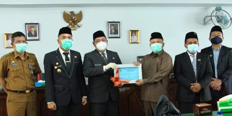 Bupati Dairi Sampaikan Nota Pengantar Keuangan Tentang Perubahan APBD Tahun Anggaran 2020