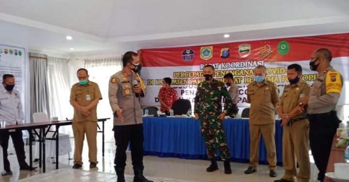 Polres Pakpak Bharat Bersama Forkopimda Gelar Simulasi Sispamkota Operasi Mantap Praja Toba Tahun 2020 Tactical Floor Game