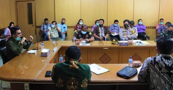 Bupati Dairi Pimpin Rapat Pembentukan Satgas Covid-19
