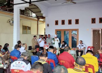 Suasana pendaftaran Bacalon Walikota dan Wakil Walikota Pematangsiantar  Pasangan Ir.Anser Silalahi dan dr.Susanti Dewayani ke KPU