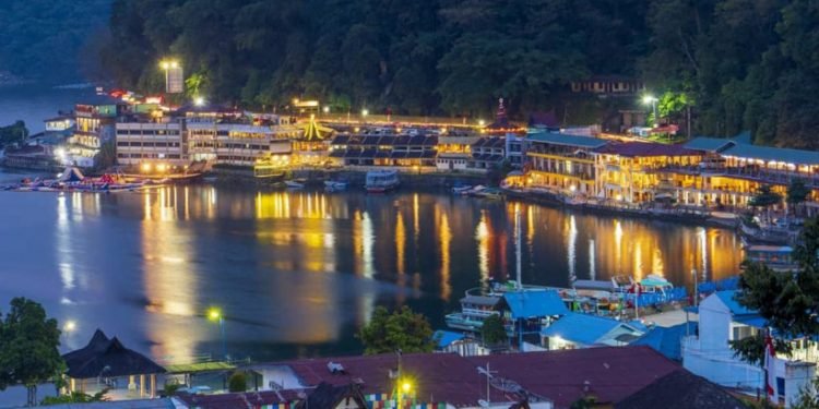 Destinasi Hit, Namanya Kampung Tigarihit