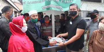 11 Warga gang demak terima gerobak jualan plus dua juta rupiah dari Pemko Siantar