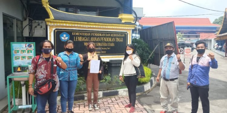 Mahasiswa Gihon Tuntut Ijazah SD-SMP-SMA Dikembalikan