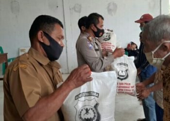 Peduli Covid-19 Polres Pakpak Bharat Berikan Bantuan