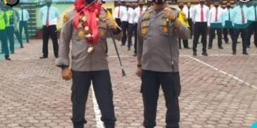 Pisah Sambut Kapolres Samosir dari pejabat lama AKBP M. Saleh kepada pejabat baru AKBP Josua Tampubolon, SH, MH