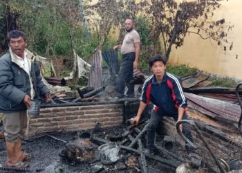 Diduga Korsleting Listrik, Tiga Rumah Warga di Siboras Hangus Terbakar