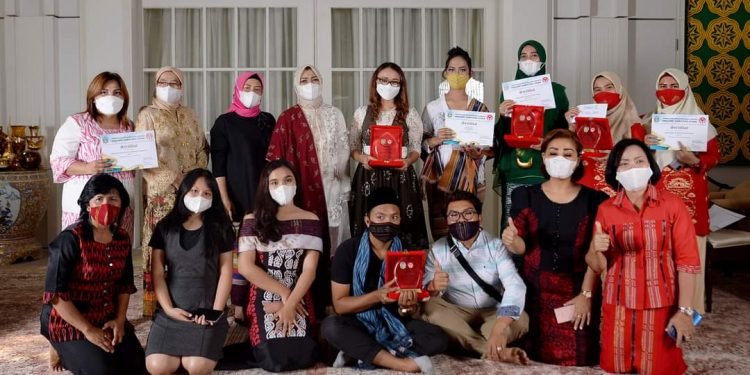 Juara lomba Cerita Wastra 2021 tingkat Provinsi Sumut