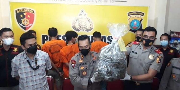 40 Kg Ganja Berhasil ditangkap Polsek Patumbak, 3 Orang Tersangka Diamankan