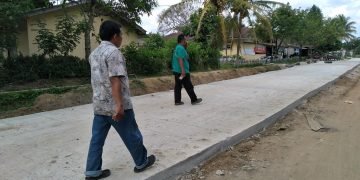 Diduga Kuat Pengecoran Jalan Kebun PTPN IV Unit Hatonduhan di Mark Up, Baru Dikerjakan Sudah Retak Parah