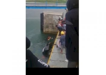 Avanza Terjun Dari Kapal Ke Danau Toba, Satu Orang Tewas