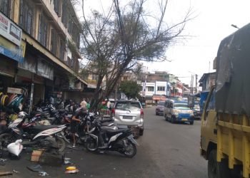 Kasatpol PP Diminta Tindak Tegas Pengusaha Bengkel Di Jalan Cokro