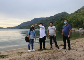 Bupati Simalungun Kagumi Keindahan Pantai Larepa Kelurahan Sipolha Horisan