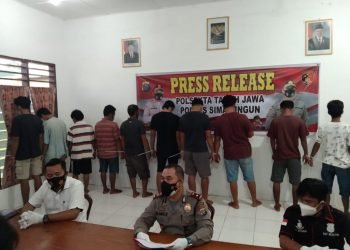 Aniaya Terduga Pencuri Sepedamotor Hingga Tewas,  12 Warga Tanah Jawa Ditangkap Polisi
