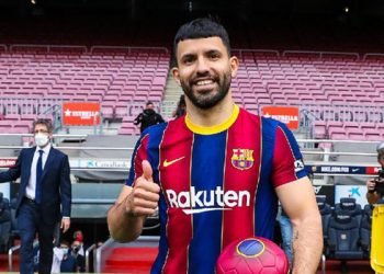 Resmi perkuat Barcelona, Aguero yakin Messi tidak akan pergi