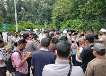 LSM Formikom Demo PT TPL Di Aek Nauli