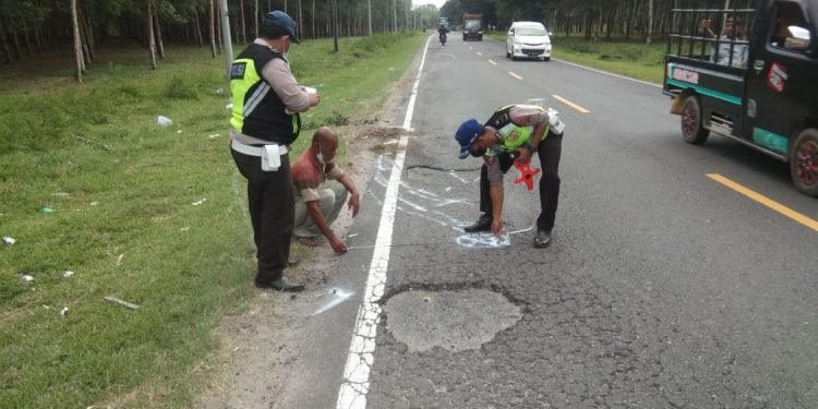 Jatuh Usai Tabrak Lubang, Pengendara Scoopy Tewas Terlindas Truck Tronton