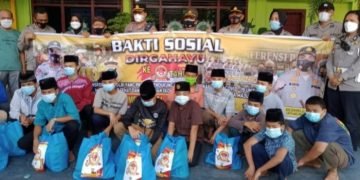 Sambut HUT Bhayangkara Ke 75, Polsek Medan Area Berbagi Dengan Sesama