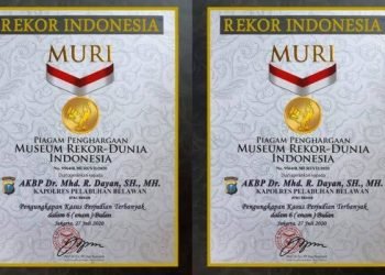 Kapolres Belawan terima penghargaan  Dua dari MURI