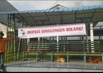 Spanduk “Bupati Simalungun Hilang” Muncul di Suasana Raya Square
