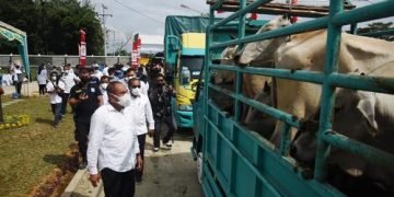 Gubsu Edy Rahmayadi Serahkan Bantuan kepada 18 Kelompok Tani