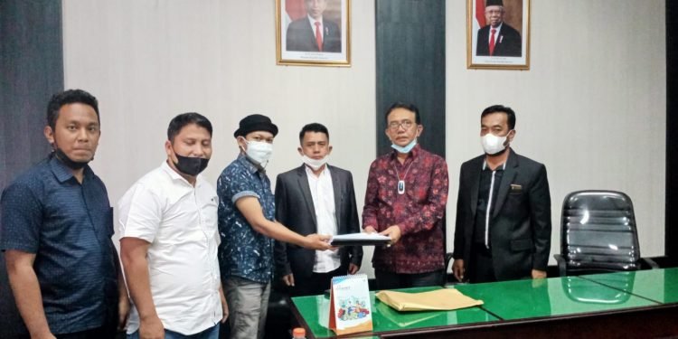 Pengusulan Tiga Hutan Adat di Lingkungan Danau Toba Simalungun di Tolak