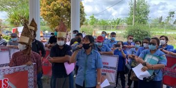 Puluhan Pegawai PDAM Desak Pemkab dan DPRD Agar Mengaudit Keuangan PDAM Tirta Lihou