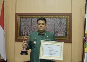 Pemkab Samosir Raih Penghargaan Anugerah Parahita Ekapraya
