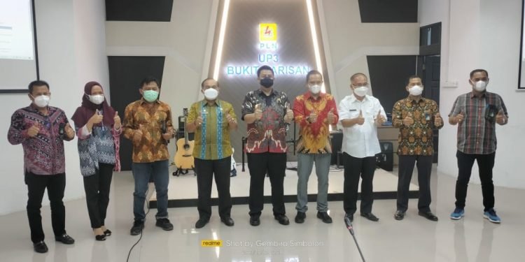 Demi Pemenuhan Energi Listrik di Kabupaten Samosir, Bupati Rapat Koordinasi dengan Jajaran Pimpinan PLN UP3 Bukit Barisan