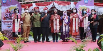 Bupati Samosir Resmikan Kegiatan Pemberdayaan Pengrajin di Kawasan Danau Toba