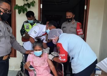 AKABRI Angkatan 90 Gelar Vansinasi Bagi Masyarakat Samosir