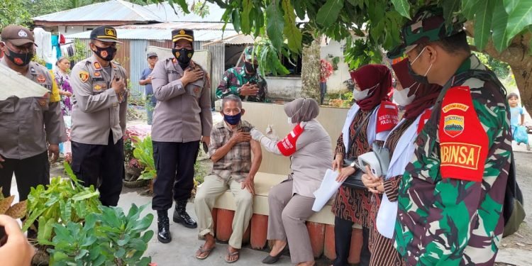 Polres Asahan Suntikkan 50 Vaksin Kepada Penyandang Disabilitas Dan Lansia, Demi Percepat Target Herd Immunity