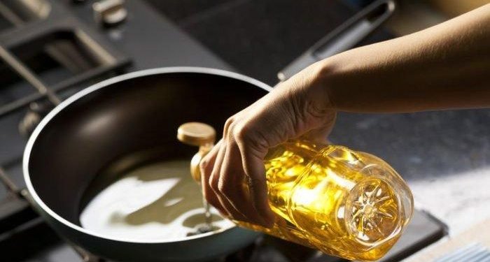 Harga minyak goreng melambung, Kemendag belum bahas evaluasi HET