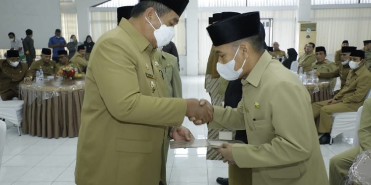 Bupati Asahan Lantik Pejabat Pimpinan Tinggi Pratama dan Pejabat Administrator di Lingkungan Pemerintah Kabupaten Asahan