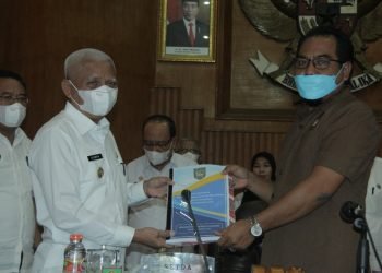 Bupati Asahan Sampaikan Nota Keuangan Dan Rancangan Peraturan Daerah Tentang APBD Kabupaten Asahan Tahun Anggaran 2022