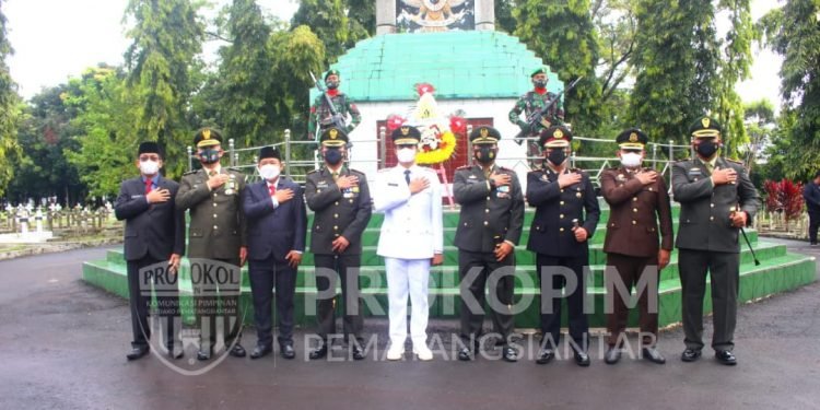 Wali Kota Pematangsiantar Ikuti Upacara Ziarah Nasional dalam Rangka Peringatan Hari Pahlawan Tahun 2021