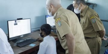 Bupati Asahan Tinjau Pelaksanaan Asesmen Nasional Berbasis Komputer