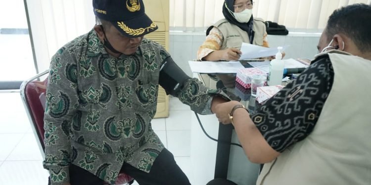 Peringati HUT Korpri ke -50, Pemerintah Kabupaten Asahan Gelar Donor Darah Dan Vaksin Covid -19