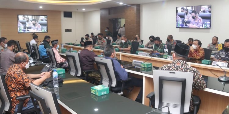 Rapat Koordinasi Lintas Sektoral Pengamanan Natal dan Tahun Baru di Polda Kepri