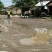 Rusak Parah, Warga Guntung Limapuluh Pesisir Batu Bara Gotong Royong Perbaiki Jalan
