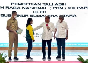 Gubsu serahkan Bonus  Rp11,1 Miliar untuk Atlet PON XX Papua
