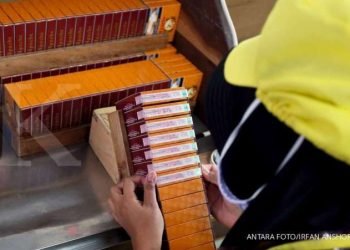 Rata-rata tarif cukai rokok tahun 2022 naik 12%, berikut daftar lengkapnya