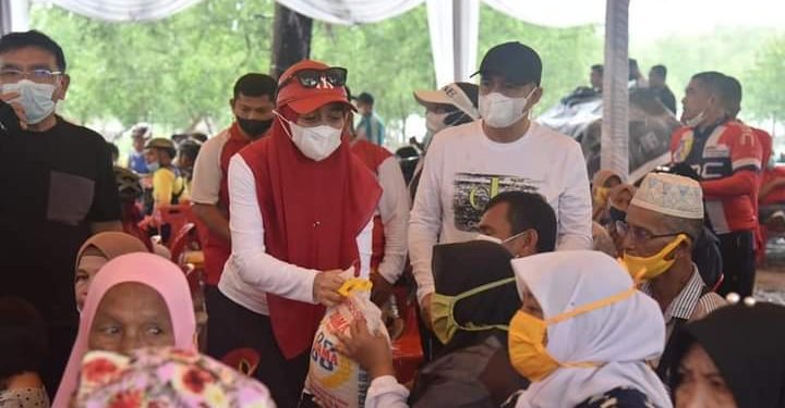 HUT Kabupaten Batu Bara Ke-15, Zahir Santuni Korban Banjir di Kubah Kelambu