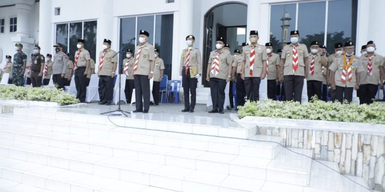 Bupati Asahan Pimpin Upacara Peringatan Hari Gerakan Pramuka Ke-60 Tahun 2021 Tingkat Kwartir Cabang Gerakan Pramuka Asahan