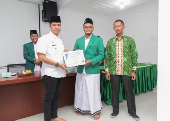 Wali Kota Pematangsiantar Dr.H.Hefriansyah SE.MM Terima Piagam Penghargaan dari Pengurus Besar AL Jama’iyatul Washliyah Indonesia